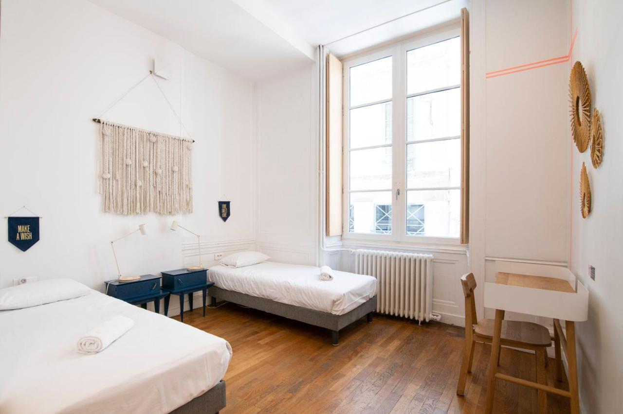 Slo Lyon Les Pentes (Adults Only) Hostel Bagian luar foto